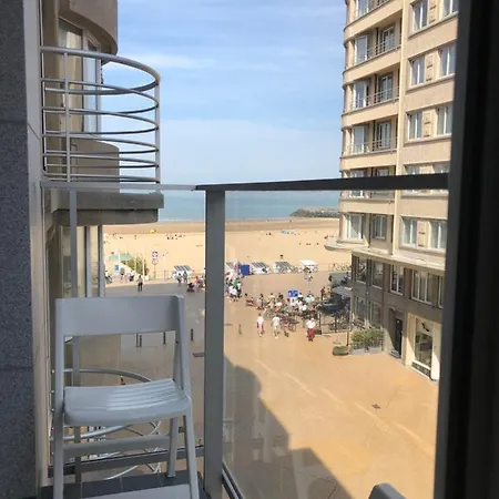 Modern At 2 Steps From